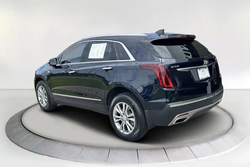 2022 Cadillac XT5 Premium Luxury photo 1