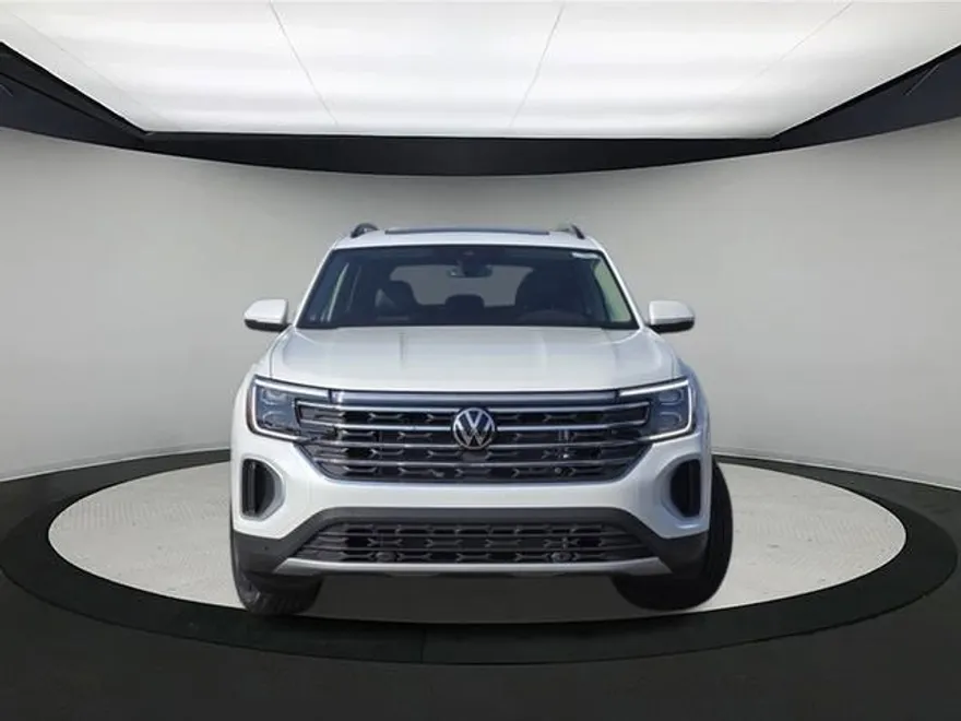 2026 Volkswagen Atlas SE Technology photo 1