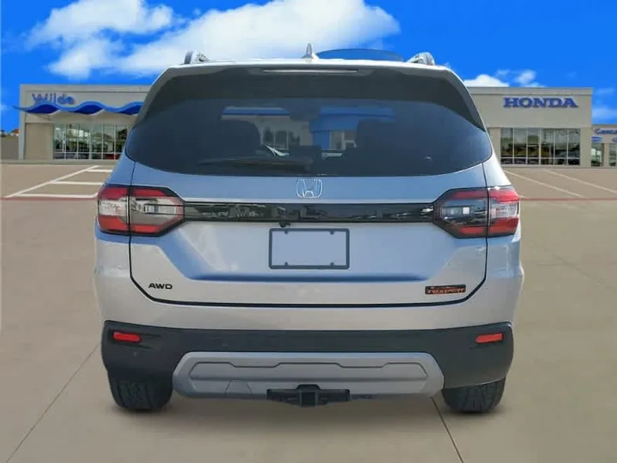 2025 Honda Pilot TrailSport photo 1
