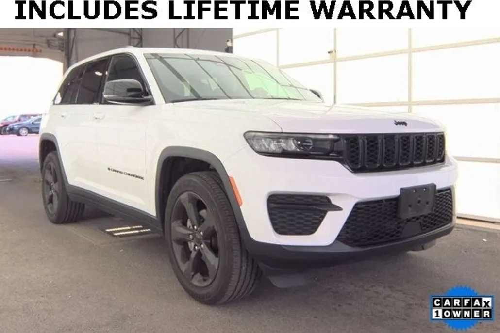 2023 Jeep Grand Cherokee Altitude photo 1
