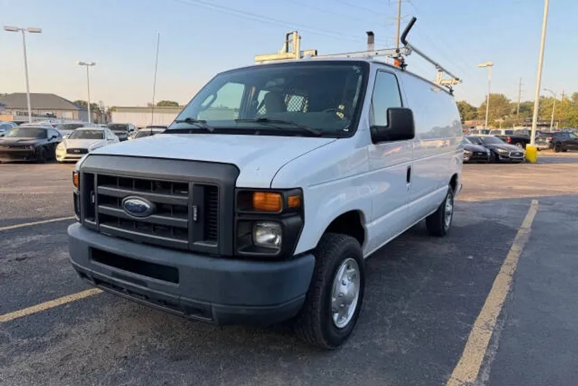 2013 Ford E-150 photo 1