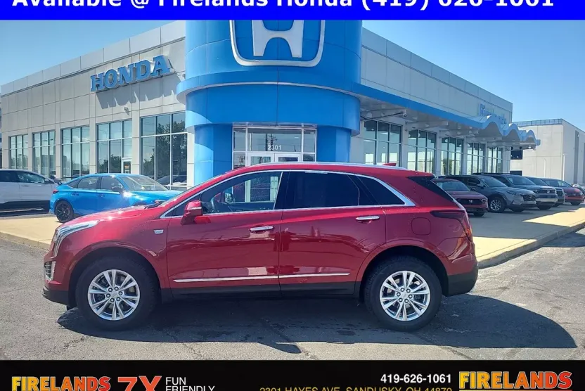2022 Cadillac XT5 Luxury photo 1