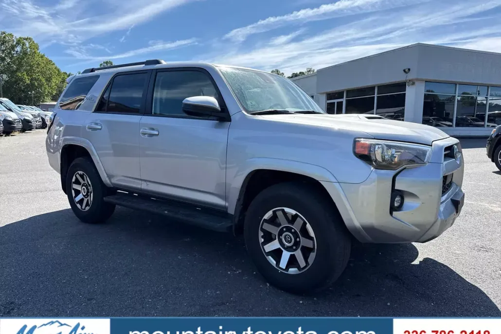 2024 Toyota 4Runner TRD photo 1