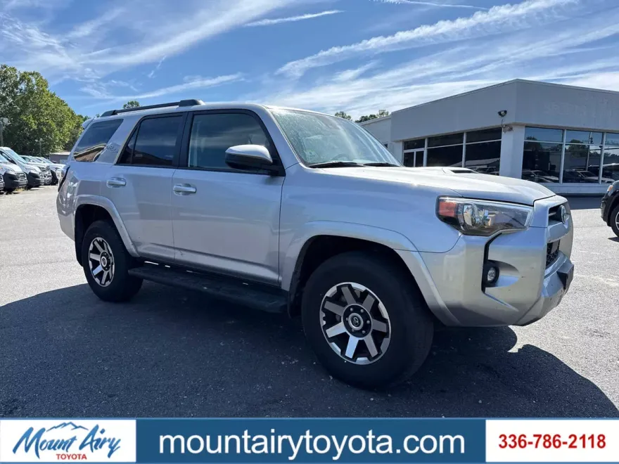 2024 Toyota 4Runner TRD photo 1