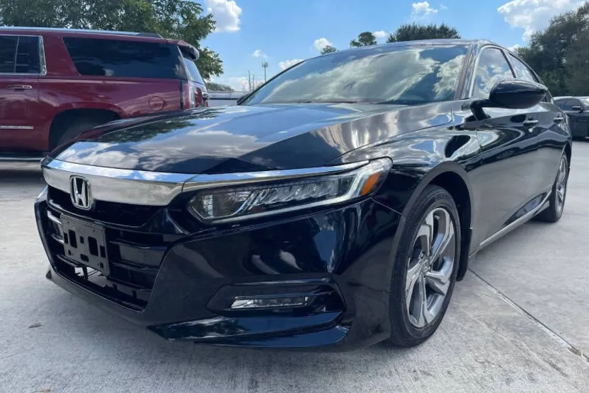 2018 Honda Accord EX photo 1
