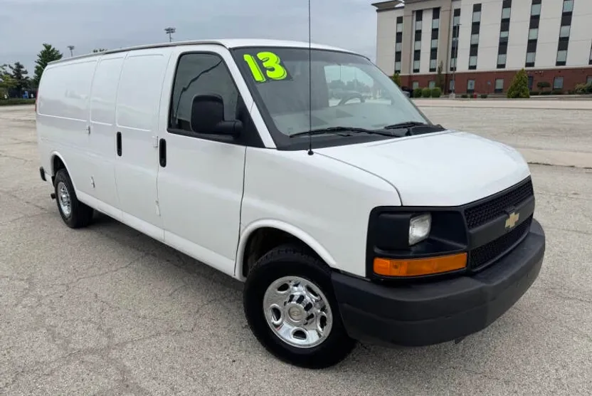 2013 Chevrolet Express 2500 Cargo Van photo 1