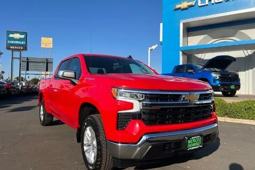 2025 Chevrolet Silverado 1500 LT photo 1