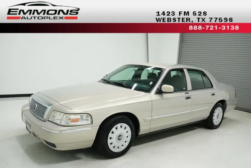 2008 Mercury Grand Marquis GS photo 1