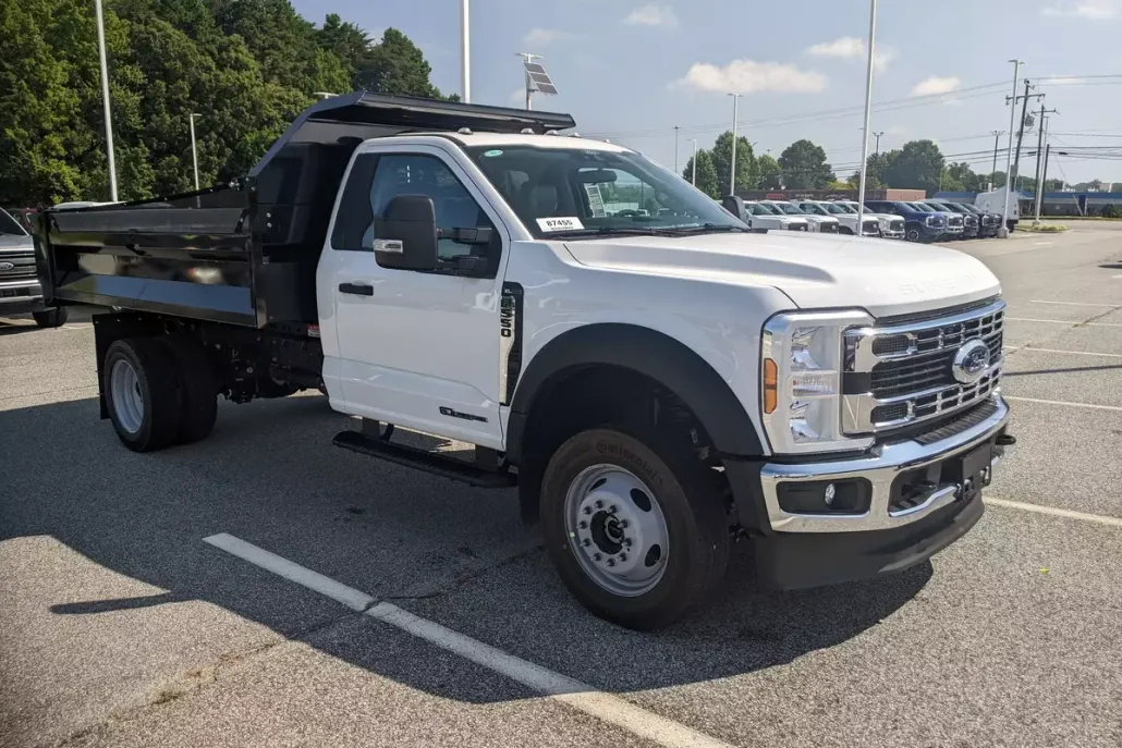 2025 Ford F-550 XL photo 1