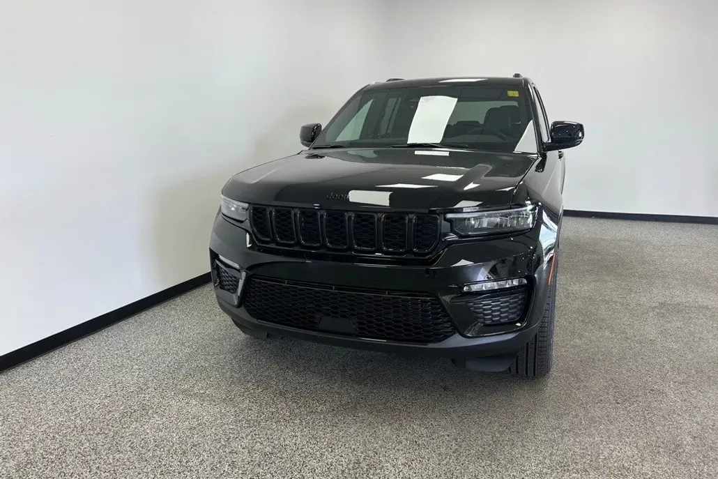 2025 Jeep Grand Cherokee Limited photo 1