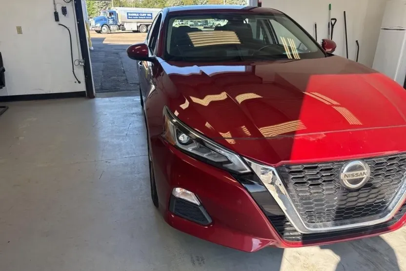 2022 Nissan Altima 2.5 SV photo 1