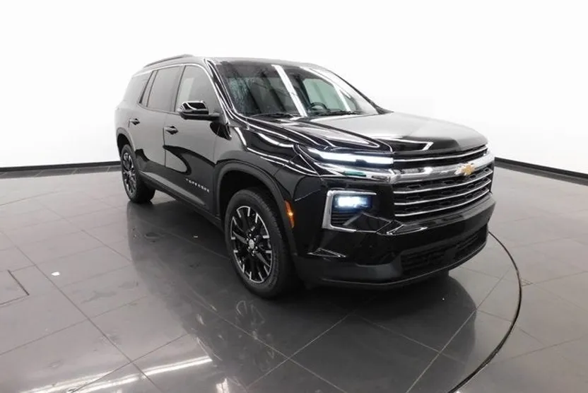 2025 Chevrolet Traverse 1LT photo 1
