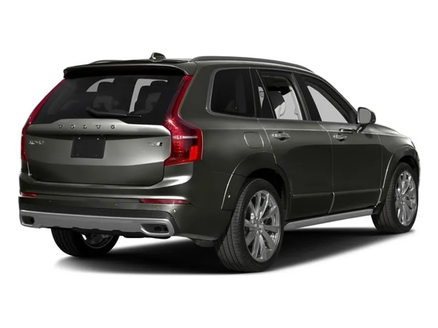 2016 Volvo XC90 T6 Momentum photo 1