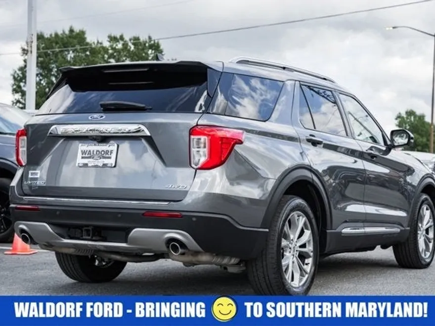 2022 Ford Explorer Limited photo 1