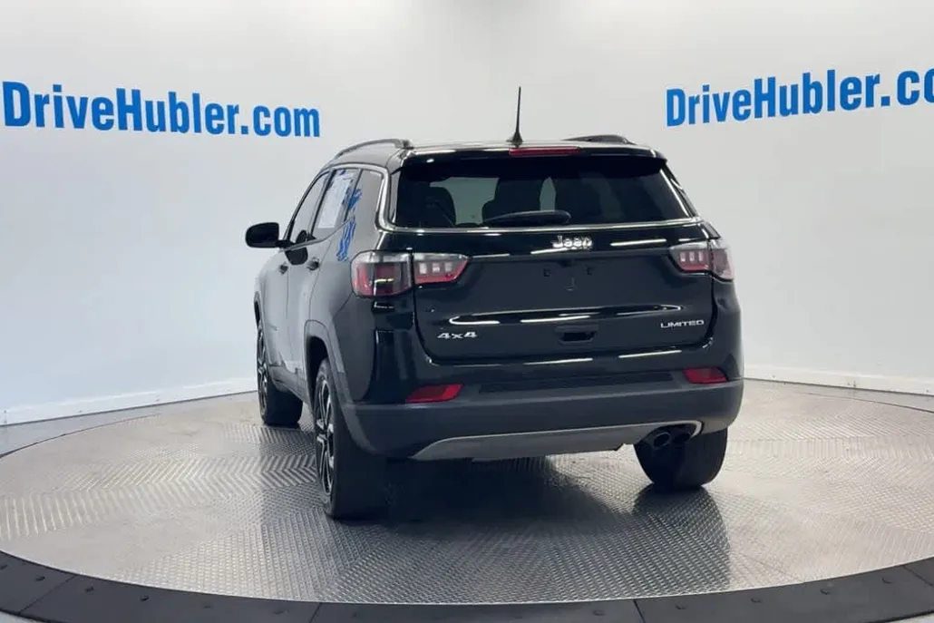 2022 Jeep Compass Limited photo 1
