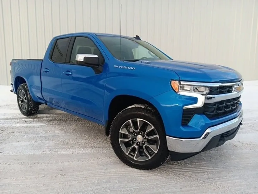 2025 Chevrolet Silverado 1500 LT photo 1