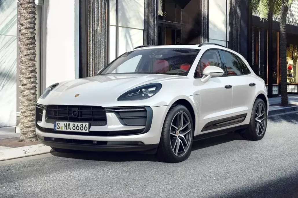 2025 Porsche Macan T photo 1