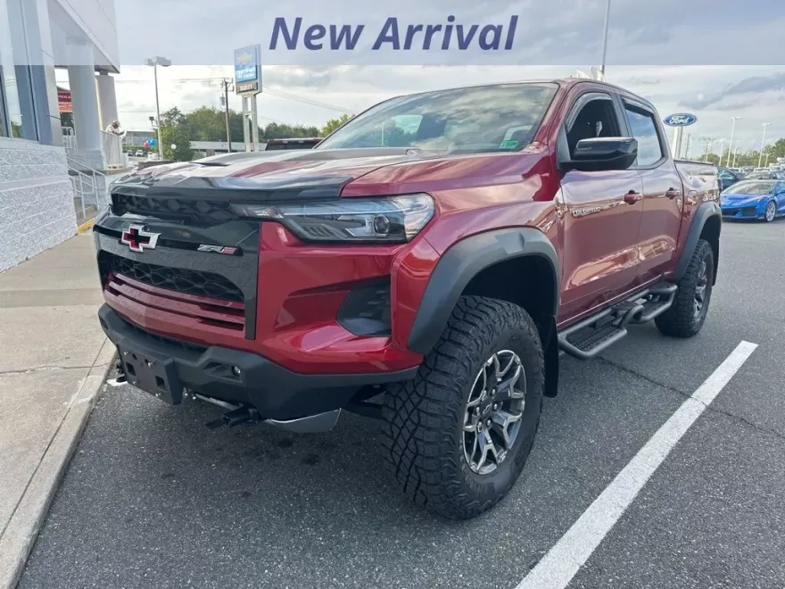 2024 Chevrolet Colorado ZR2 photo 1