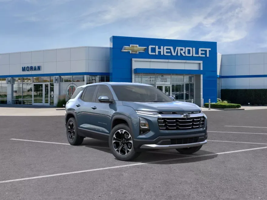 2026 Chevrolet Equinox LT photo 1