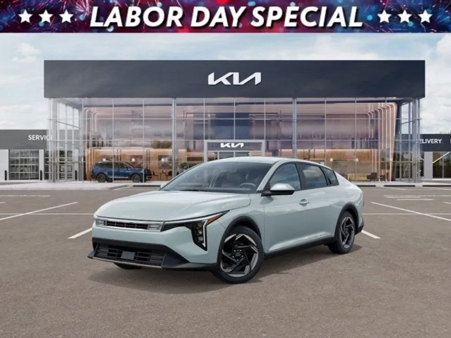 2025 Kia K4 EX photo 1