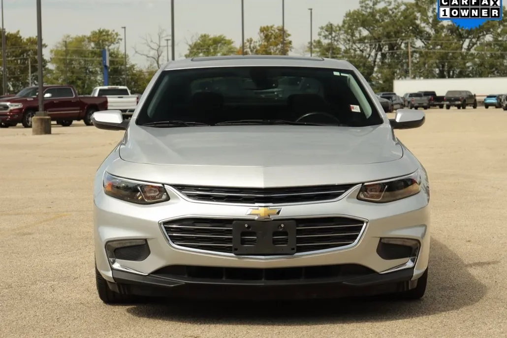 2018 Chevrolet Malibu 1LT photo 1