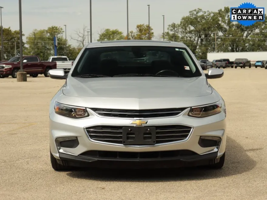 2018 Chevrolet Malibu 1LT photo 1