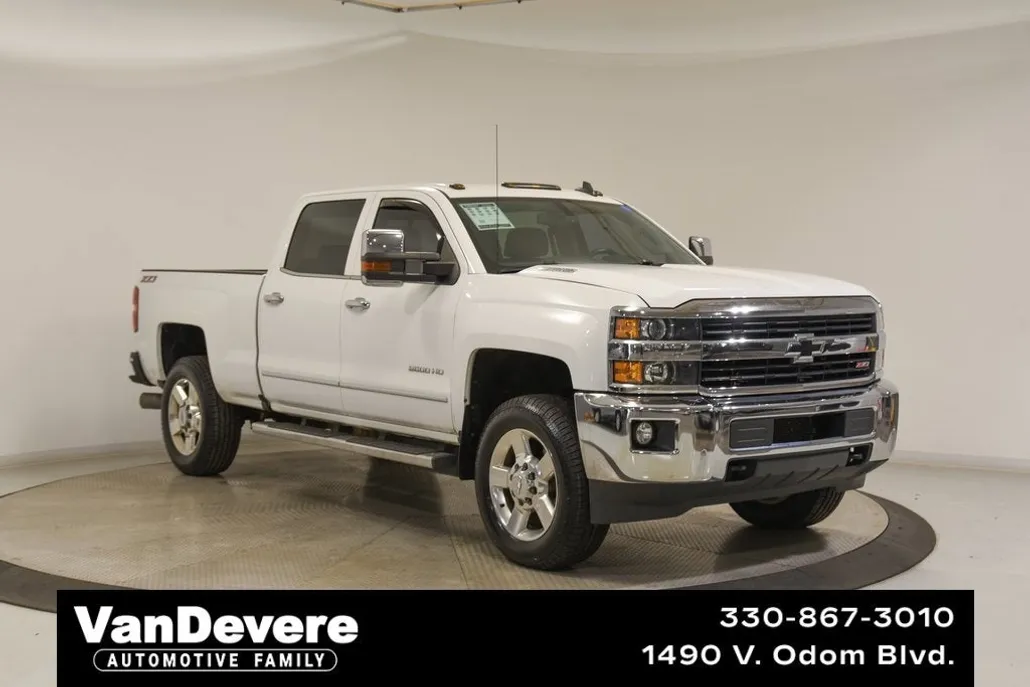 2016 Chevrolet Silverado 2500HD LTZ photo 1