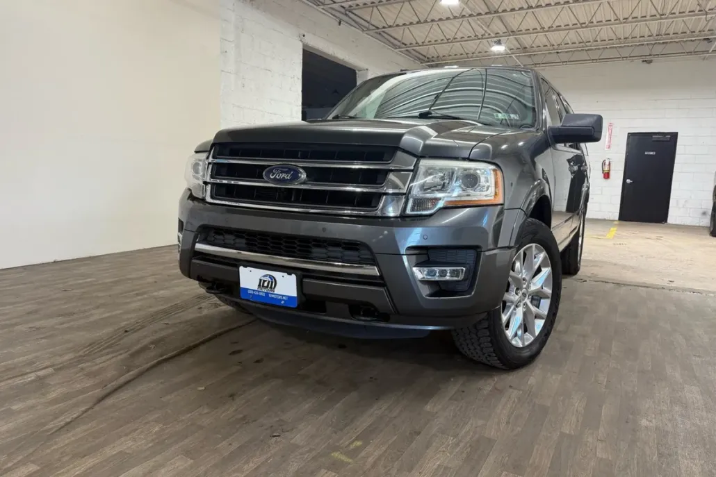 2016 Ford Expedition Limited photo 1