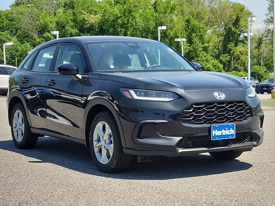 2025 Honda HR-V LX photo 1
