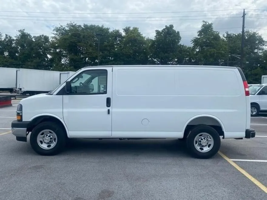 2025 Chevrolet Express 2500 Work Van Cargo photo 1