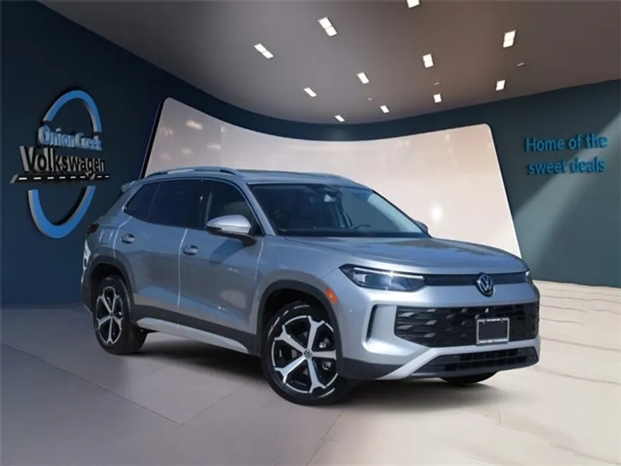 2025 Volkswagen Tiguan SE photo 1