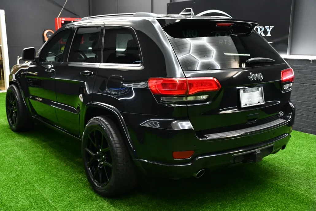 2014 Jeep Grand Cherokee Overland photo 1