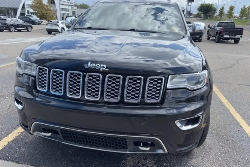 2020 Jeep Grand Cherokee Overland photo 1