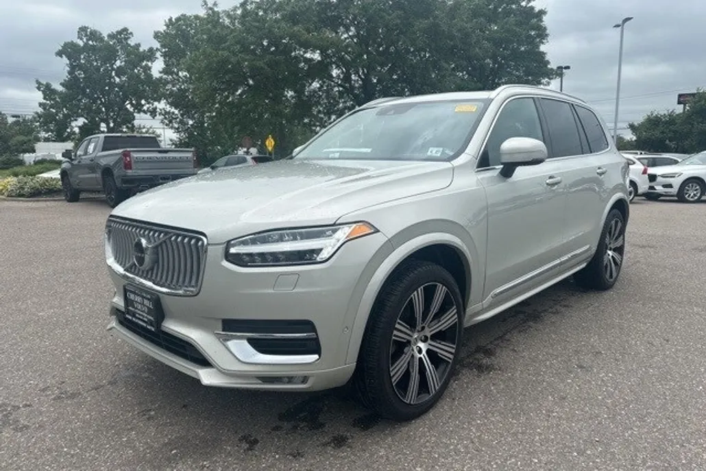 2022 Volvo XC90 T6 Inscription photo 1