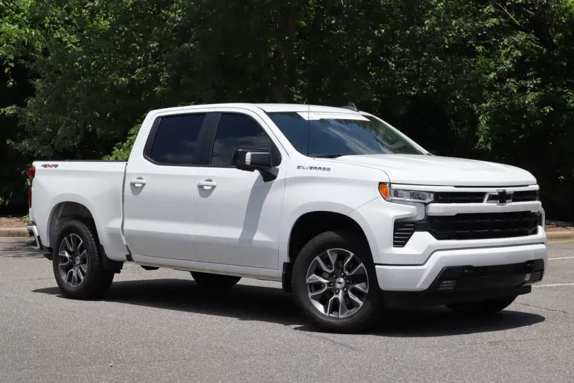 2023 Chevrolet Silverado 1500 RST photo 1