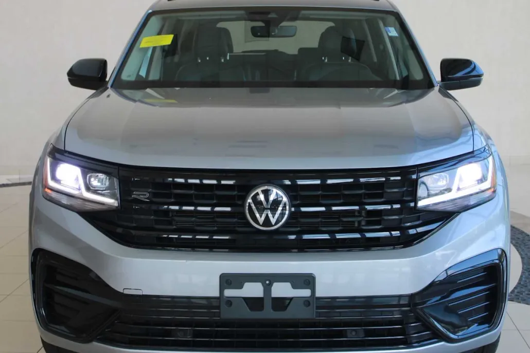 2022 Volkswagen Atlas SEL R-Line photo 1