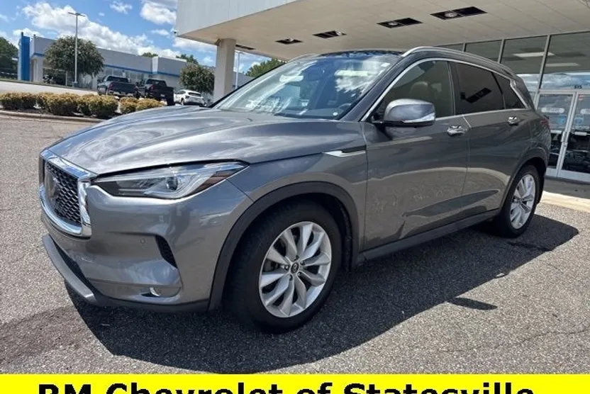 2019 Infiniti QX50 Essential photo 1