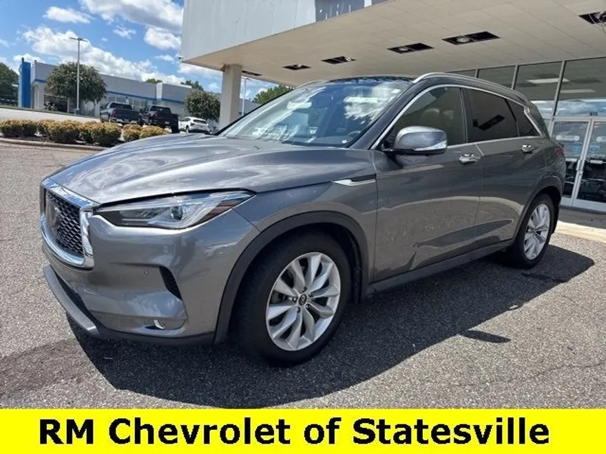 2019 Infiniti QX50 Essential photo 1
