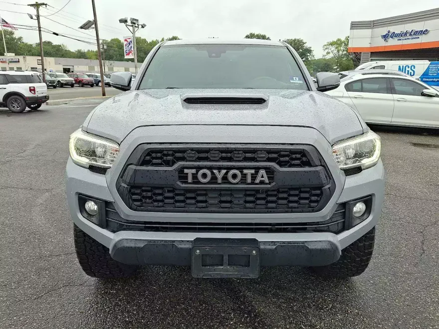 2019 Toyota Tacoma TRD Double Cab photo 1
