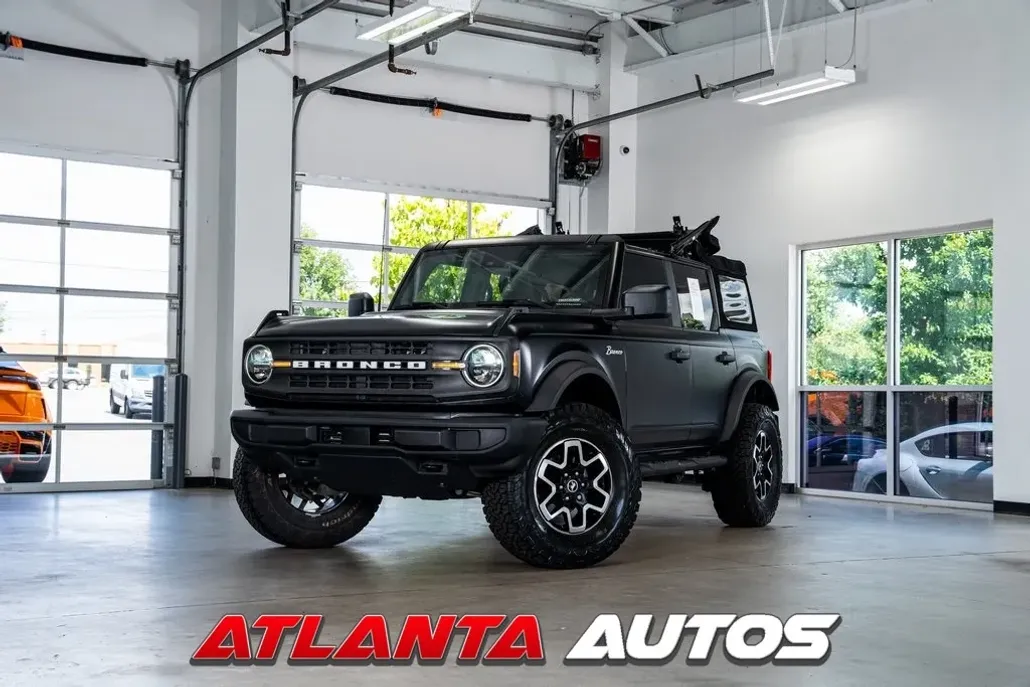 2022 Ford Bronco Base photo 1