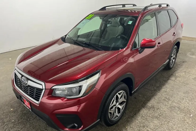 2021 Subaru Forester Premium photo 1
