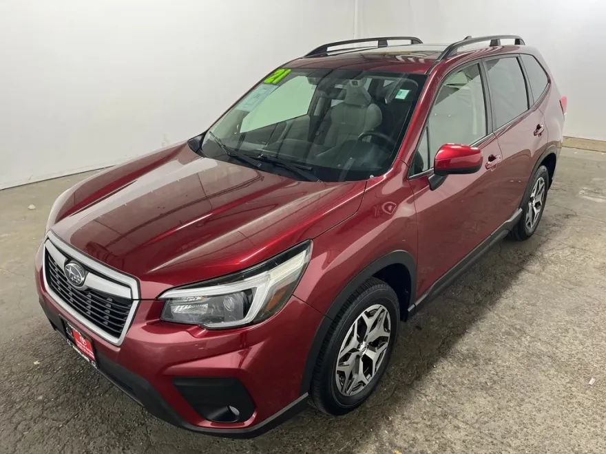 2021 Subaru Forester Premium photo 1