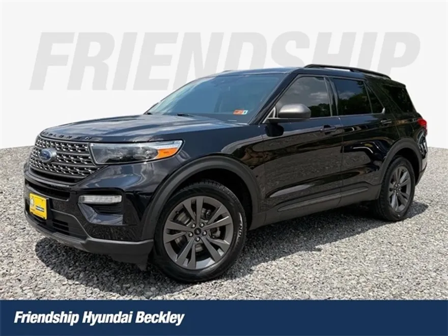 2021 Ford Explorer XLT photo 1