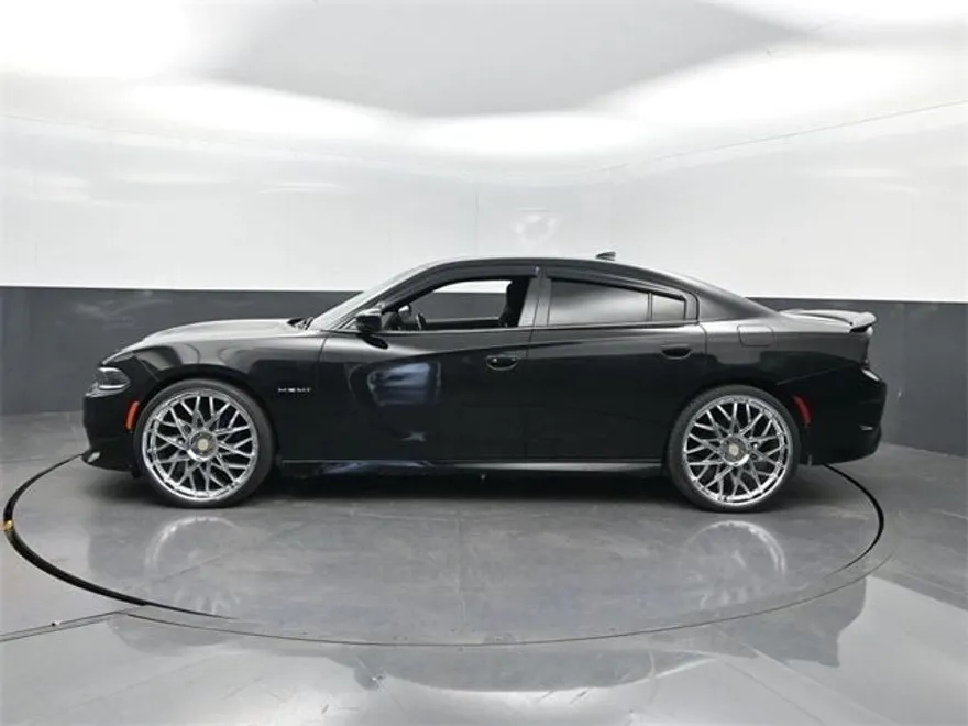 2021 Dodge Charger R/T photo 1