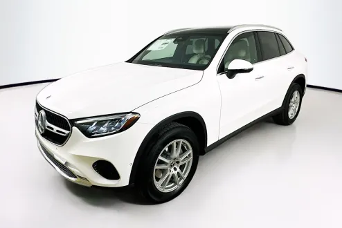 2025 Mercedes Benz GLC 300 4MATIC photo 2