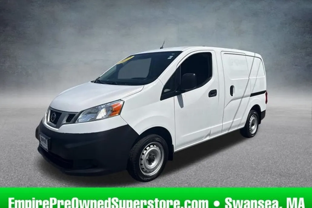 2017 Nissan NV200 S photo 1