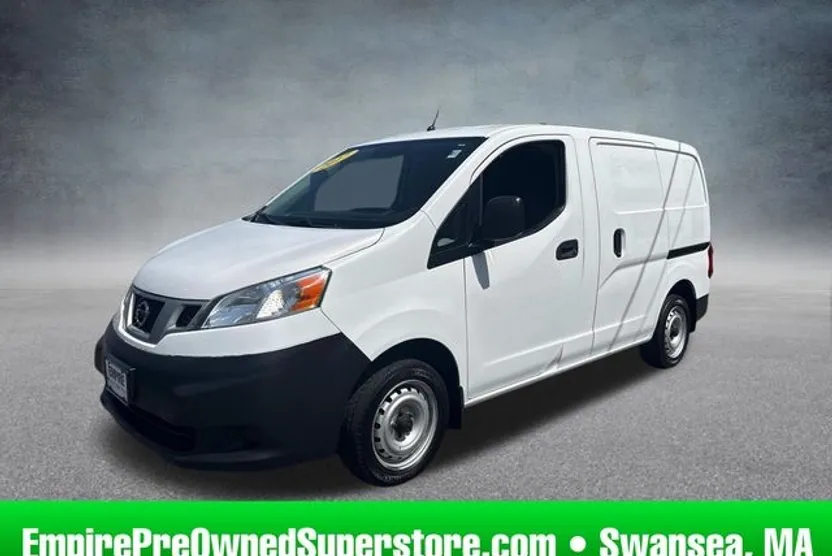 2017 Nissan NV200 S photo 1