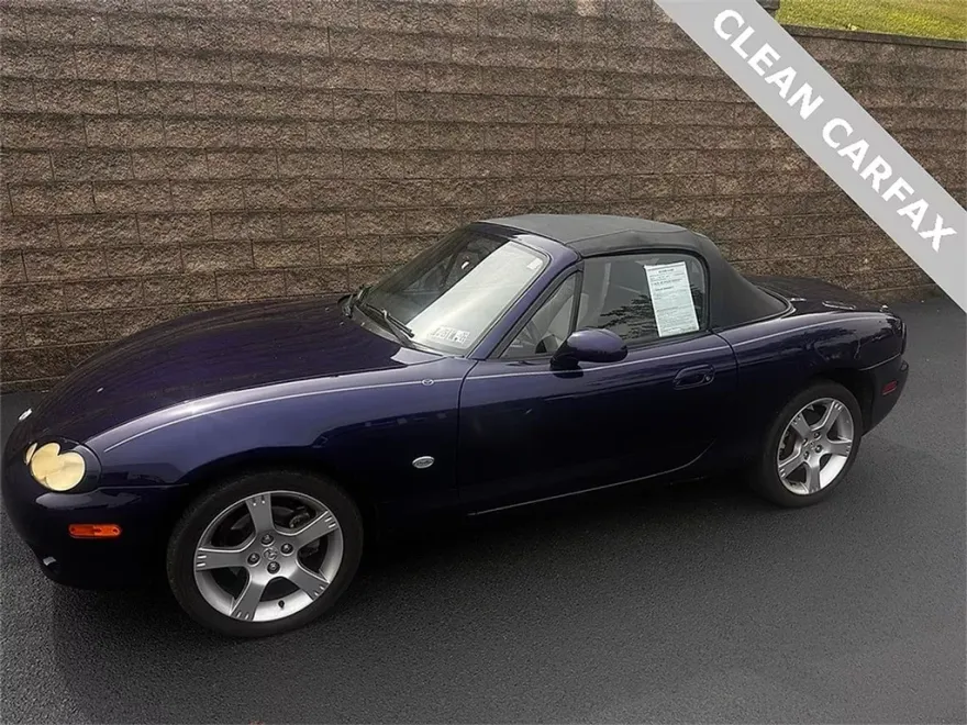 2003 Mazda MX-5 Miata Miata Base photo 1