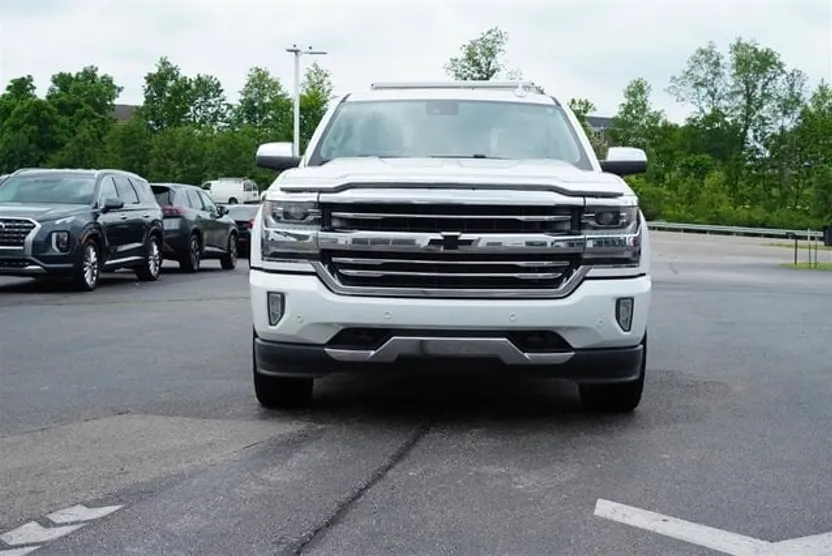 2016 Chevrolet Silverado 1500 High Country photo 1
