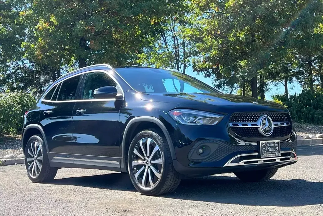 2022 Mercedes Benz GLA 250 4MATIC photo 1